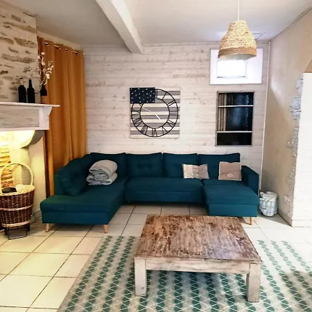 Maison Agreable Dans Petit Village Calme Casa de Férias *