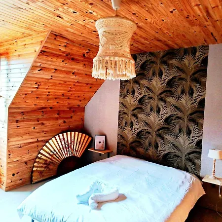 Nyaraló Maison Agreable Dans Petit Village Calme *