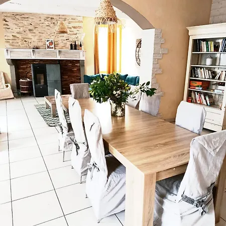 Casa de Férias Maison Agreable Dans Petit Village Calme *